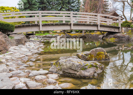 Kelowna, British Columbia/Kanada - 28. April 2018: kasugai Gärten, eine beliebte Touristenattraktion, ist ein Japanischer Garten im Zentrum von Kelowna entfernt Stockfoto