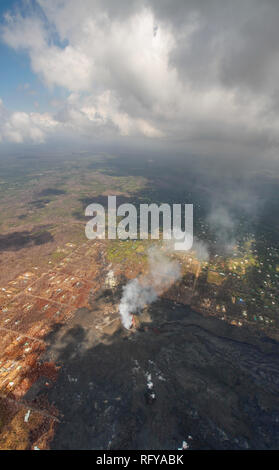 Bird view Bild anzeigen Big Island, Hawaii, an der Volcano National Park nach dem Vulkan Unterbrechung von 2018 Stockfoto