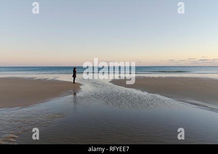 Ebbe und Flut, Feuchtgebiete, am Strand, Atlantik, dring Sonnenuntergang, Sonnenaufgang, Algarve, Portugal, Europa Stockfoto