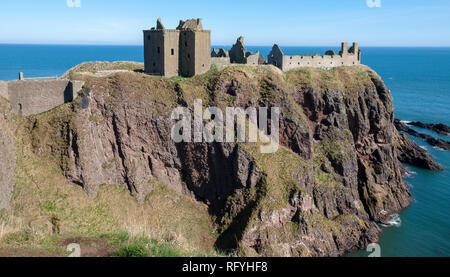 Dunnottar Castle in der Nähe von Stonehaven, Aberdeenshire, Schottland, Großbritannien Stockfoto