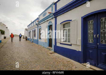 Cacela Velha Portugal. gepflasterten Gassen in kleinen portugiesischen Stadt auf Cacela, Algarve, Portugal, Europa. Stockfoto