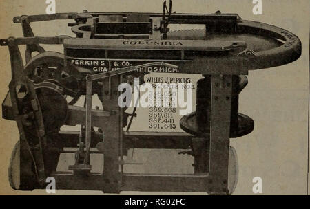 . Kanadische Forstindustrie 1903. Holzschlag; Wälder und Forstwirtschaft; Wald; Wald - zellstoffindustrie; Holz verarbeitenden Industrien. s Die KANADA LUMBERMAN Dezember 1903 Sie für schwere Umbra wagen Anmelden Titel suchen Sägemehl Kippanhänger Schlitten, schreiben Sie uns. Wir liefern genau das, was Sie wollen. "ETROLIA ft Füttern Maschine $ 150,00 und über. Doofcle Blocker - $ 550,00 und über. 10 Blocker - $ 1200,00 und über. Auch COLUMBIA RUBRIK UND KIES MASCHINEN. Sie waren gut zufrieden. ERKINS &Amp; CO.u XT """ Hampton, N. B. Sehr geehrte Damen und Herren: - Antworten zu ihren Gunsten des 18 inst., Herr Schäben wurde nicht aufgerufen Stockfoto