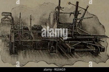 . Kanadische Forstindustrie 1903. Holzschlag; Wälder und Forstwirtschaft; Wald; Wald - zellstoffindustrie; Holz verarbeitenden Industrien. 28 DIE KANADA LUMBERMAN Dezember 1903 gesegnet Der Riegel, der bindet. Es war wahrlich ein "gutes Jahr" für das Bauholz - Männer des Landes, die Gelegenheit haben, ihre Bauholz durch Wagen entweder in der Anmeldung oder Hersteller, wenn die Hersteller der Goodyear last Binder ihr Gerät auf den Markt zu transportieren. Der Fahrer des Army mule hat von jeher, und es kann zugestanden werden, wird dies auch weiterhin tun, bis der Riss von Do> m', 'gehen zu Lasten der Palm ein Stockfoto