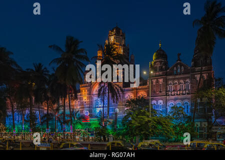 26-Jan-2019 - Bombay, Baroda, Indien und Central Railway (BB&CI) Western Railway Headquarter - Neu verkleidet Churchgate Station Mumbai Maharashtra INDIEN Stockfoto