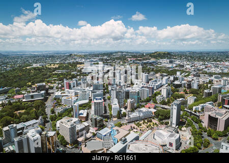 AUCKLAND, Neuseeland - Dezember, 2017: Die Stadt Auckland Blick vom Sky Tower Stockfoto
