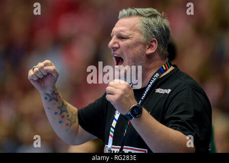 27 Januar 2019, Dänemark, Herning: Handball: WM Finale, Finale, Dänemark - Norwegen. Dänische Trainer Nikolaj B. Jacobsen Gesten auf der Seitenlinie. Foto: Axel Heimken/dpa Stockfoto