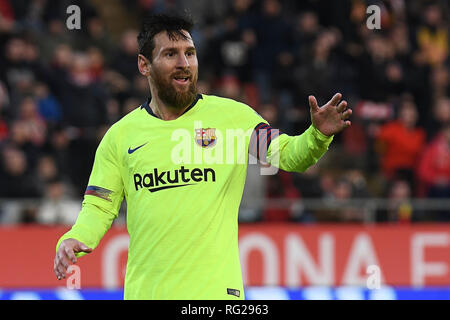 Girona, Spanien. 27. Januar 2019. Lionel Messi vom FC Barcelona feiert sein Ziel während des Spiels zwischen Girona FC vs FC Barcelona von LaLiga, Datum 21, 2018-2019 Saison. Montilivi Stadion. Girona, Spanien - 27 November 2018. Credit: Pro Schüsse/Alamy leben Nachrichten Stockfoto