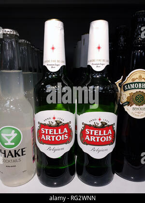 Moskau, Russland - Januar 21. 2019. Stella Artois - Belgisches Bier an pyaterochka Store Stockfoto