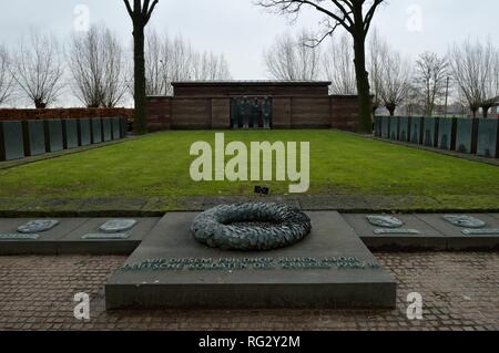 Deutschen Friedhof Langemark, Ypern Stockfoto