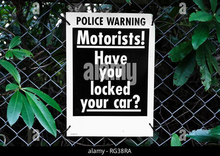 Autofahrer Auto Sicherheit Polizei warnt gesperrt Stockfoto