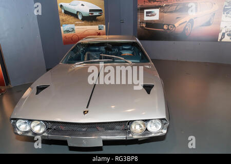 Turin. Ausstellung im National Car Museum widmet sich der Auto designer Marcello Gandini "Der versteckte Genius' Lamborghini Espada 1968 Stockfoto