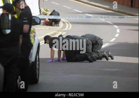 Mann erschossen, durch bewaffnete Polizei in Great Dunmow Stockfoto