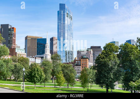 Boston City Skyline von Boston Common Stockfoto