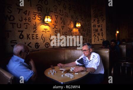 USA, Vereinigte Staaten von Amerika, Arizona: Douglas, in der Nähe des mexikanisches Grenze, Bar des Gadsden Hotel. Stockfoto