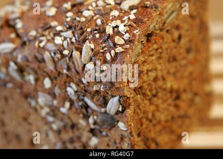 DEU, Deutschland: Vollkornbrot Stockfoto