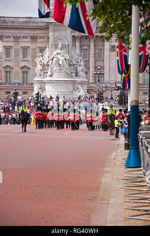 Die Ablösung der Wache, auf der Mall in London Stockfoto