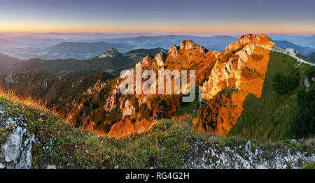 Felsigen Gipfel bei Sonnenuntergang - Rozsutec Stockfoto