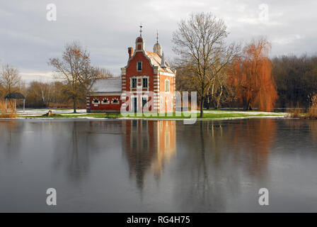 Dutch House ('Hollandi ház") im Park von Schloss Festetics in Dég, Fejér County, West Transdanubien, Ungarn, Europa. Stockfoto
