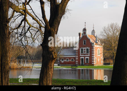 Dutch House ('Hollandi ház") im Park von Schloss Festetics in Dég, Fejér County, West Transdanubien, Ungarn, Europa. Stockfoto