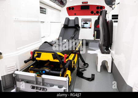 Not Trage in einem neuen geliefert EMS Krankenwagen. Stockfoto