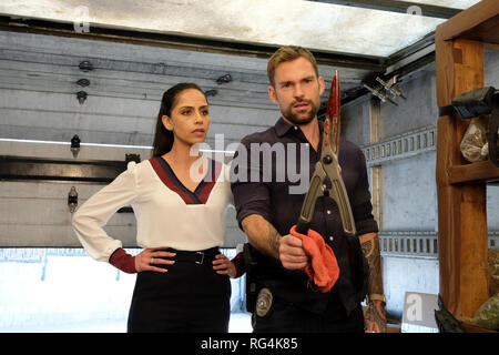 Nishi Munshi, Seann William Scott, 'Lethal Weapon' Saison 3. Foto: Fox Broadcasting Co./Hollywood Archiv (2019) Stockfoto