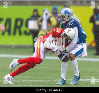 Orlando, Florida, USA. 27 Jan, 2019. AFC wide receiver Keenan Allen (13), der Los Angeles Ladegeräte, läuft mit dem Ball nach dem Fang im 1. Quartal während der NFL Pro Bowl Football Spiel zwischen der AFC und der NFC im Camping Welt Stadion in Orlando, Florida. Del Mecum/CSM/Alamy leben Nachrichten Stockfoto