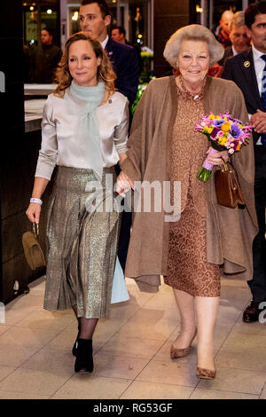 Prinzessin Margarita und Prinzessin Beatrix der Niederlande bei Jumping Amsterdam World Cup in der RAI Amsterdam, 27. Januar 2019. Foto: Patrick Van Katwijk | Stockfoto