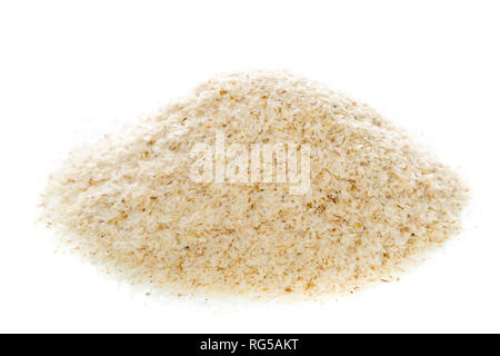 Haufen psyllium husk Über weißen Hintergrund. Psyllium husk auch genannt Isabgol ist Faser aus den Samen von Plantago ovata Werk in Indien gefunden abgeleitet. Stockfoto