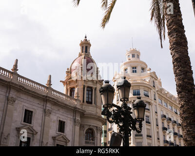 Palace auf der Piazza del Ayuntamiento in Valencia, Spanien Stockfoto