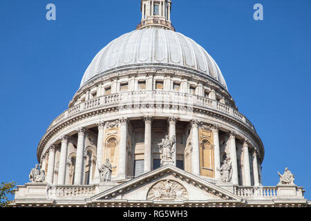 Kuppel der St. Paul's Cathedral in London, England. Stockfoto