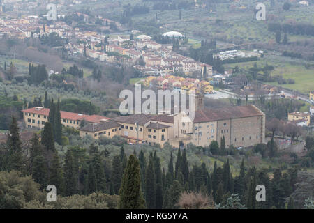 Italien, Fiesole - 12. Februar 2017: Die luftaufnahme von Badia Fiesolana Kloster in Fiesole am 12. Februar 2017, Toskana, Italien. Stockfoto