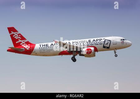 Kuala Lumpur, Malaysia - 21. Januar 2018: Air Asia Airbus A320 am Flughafen Kuala Lumpur (KUL) in Malaysia. | Verwendung weltweit Stockfoto