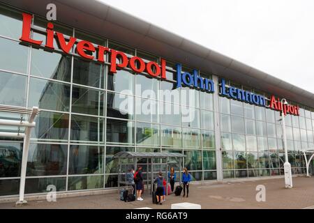 Liverpool, Großbritannien - 14 August 2017: Terminal am Flughafen Liverpool (LPL) im Vereinigten Königreich. | Verwendung weltweit Stockfoto