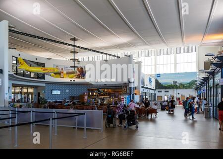 Memmingen, Deutschland - 18. Juni 2017: Terminal der Flughafen Memmingen (FMM) in Deutschland. | Verwendung weltweit Stockfoto