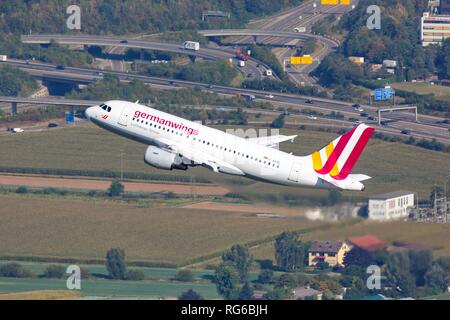 Stuttgart, Deutschland - 2. September 2016: Germanwings Airbus A319 Flugzeug am Flughafen Stuttgart (STR) in Deutschland. | Verwendung weltweit Stockfoto