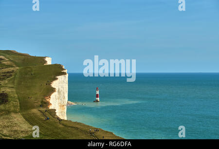 Eine Ansicht von Beachy Head Leuchtturm an der Küste von East Sussex. Stockfoto