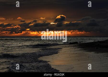 Sonnenuntergang am Strand von Gili Trawangan Stockfoto