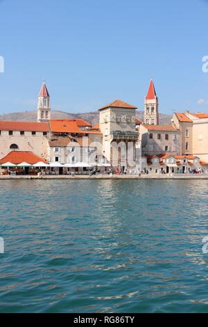 Trogir, als UNESCO-Weltkulturerbe, einer der am meisten besuchten Orte in Kroatien. Stockfoto