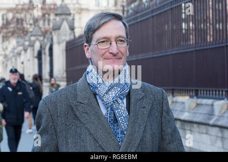 London, Großbritannien. 28 Jan, 2019. Dominic Grieve, Konservative MP für Beaconsfield, Spaziergänge außerhalb des Parlaments am Tag vor der MPs Abstimmung über Änderungen der Withdrawl handeln. Credit: George Cracknell Wright/Alamy leben Nachrichten Stockfoto