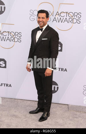 Los Angeles, Kalifornien, USA. 27 Jan, 2019. 27. Januar 2019 - Los Angeles, Kalifornien - Jon Huertas. 25. jährlichen Screen Actors Guild Awards im Shrine Auditorium. Photo Credit: Faye Sadou/AdMedia Credit: Faye Sadou/AdMedia/ZUMA Draht/Alamy leben Nachrichten Stockfoto