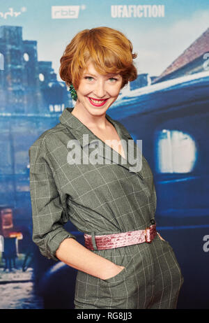 Berlin, Deutschland. 28 Jan, 2019. Sarah Bauerett, Schauspielerin in der Serie, ist der Film Premiere der Serie Charite im Zoo Palast. Die zweite Saison beginnt am 19. Februar 2019. Quelle: Annette Riedl/dpa/Alamy leben Nachrichten Stockfoto