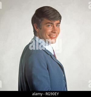 Der deutsche Schlagersänger Roy Black und Wittlich, Deutschland 1966. Deutsche Schlager Sänger und Schauspieler Roy Black, Deutschland 1966. Stockfoto