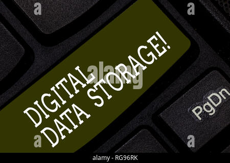 Schreiben Hinweis Übersicht Digital Data Storage. Business foto Präsentation Format zur Speicherung und Sicherung von Daten auf Band Taste der Tastatur Absicht, Stockfoto