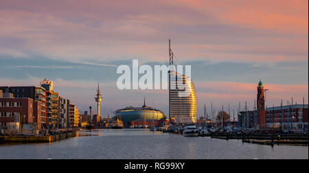 Der Norddeutschen Hafenstadt Bremerhaven verfügt über den Atlantik Segeln Hotel. Stockfoto