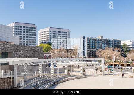 Februar 21, 2018 San Jose/CA/USA - urbane Landschaft rund um das Rathaus Gebäude in der Innenstadt von San Jose, Silicon Valley Stockfoto