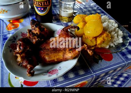 Gegrilltes Cuy in Huashao - Nationalpark Huascaran. Abteilung der Ancash. PERU Stockfoto