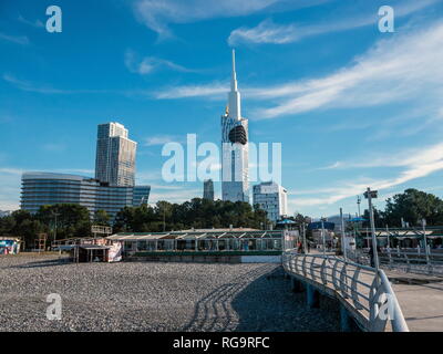 BATUMI, Georgien - Januar 11, 2019: Moderne Architektur in Batumi, Georgien Stockfoto