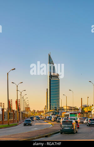 MONTEVIDEO, URUGUAY, Oktober - 2018 - Moderner Stil Telekommunikation Hochhauses in Montevideo, das höchste Hochhaus Gebäude in U Stockfoto