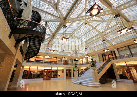 Die Lobby licht Gericht The Rookery Building auf der La Salle Street in der Schleife district, Chicago, Illinois, USA Stockfoto