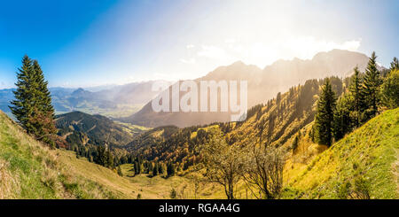 Deutschland, Bayern, Blick vom Rossfeld Panoramastraße Stockfoto